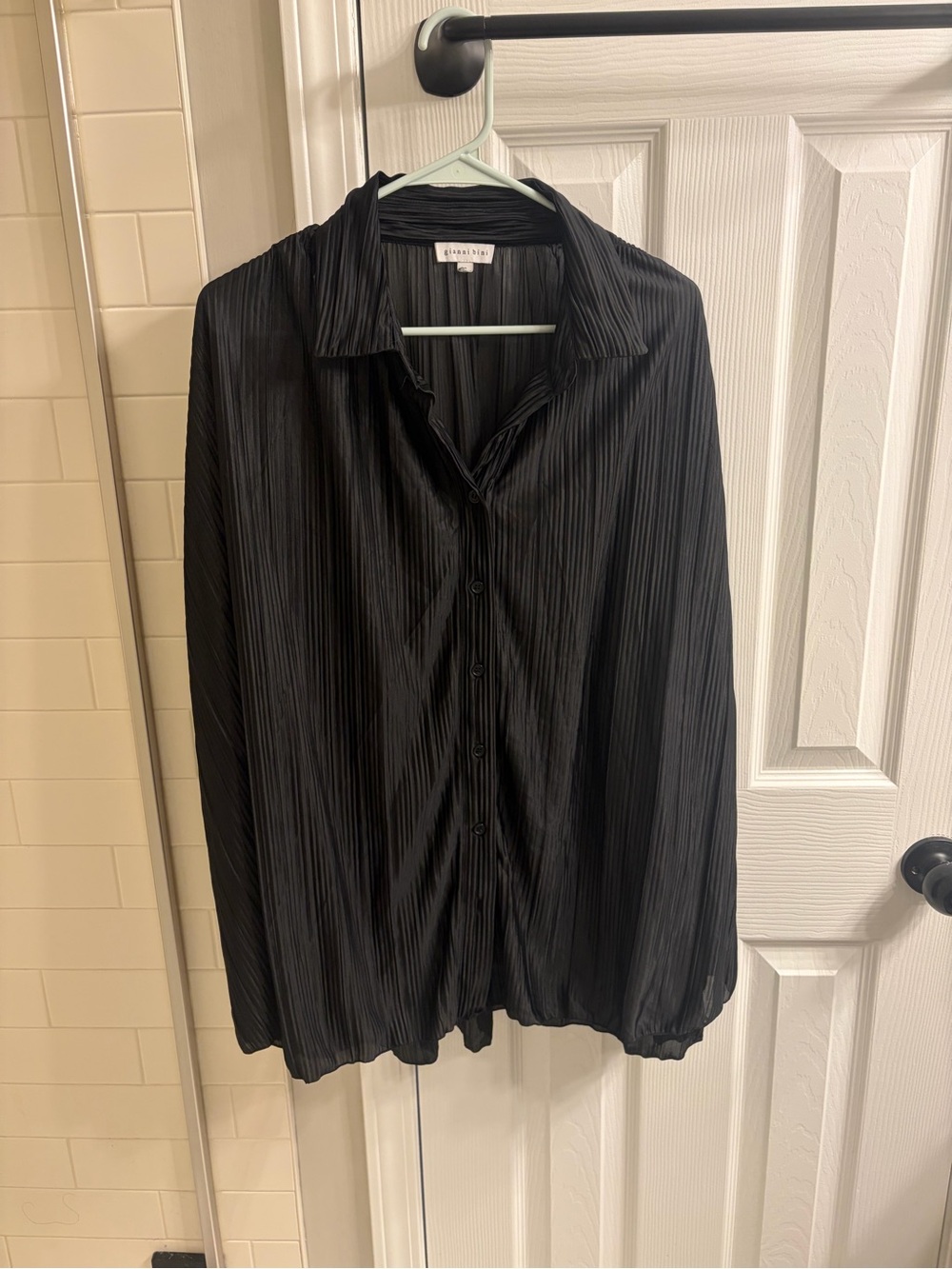 Gianni Bini Black Pleated Button-Down Shirt